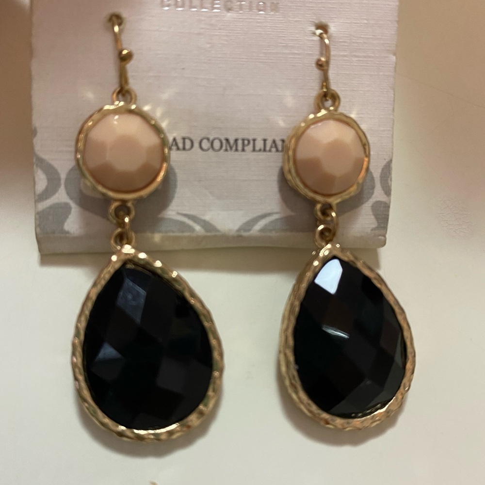 ‼️Any 5 pieces of jewelry for $20‼️ two tone earrings on goldtone metal